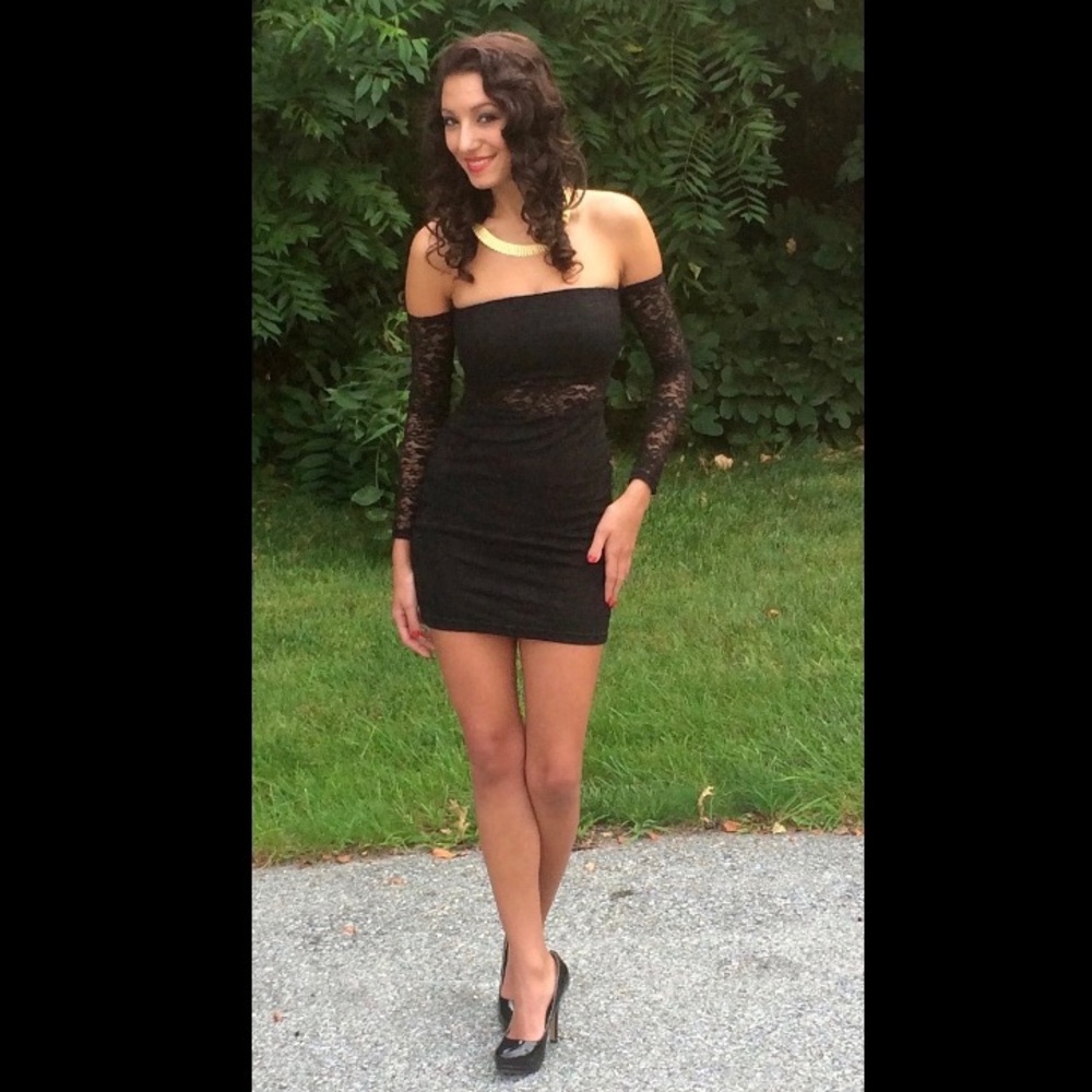 Forever 21 strapless black lace dress